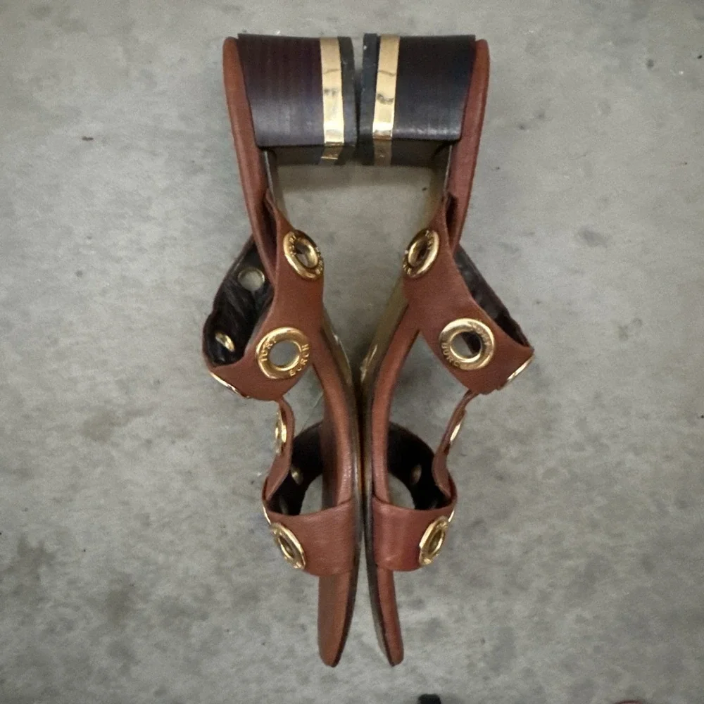 Tory Burch brown Slip On sandals Gold Trim Rivets women's 8 M